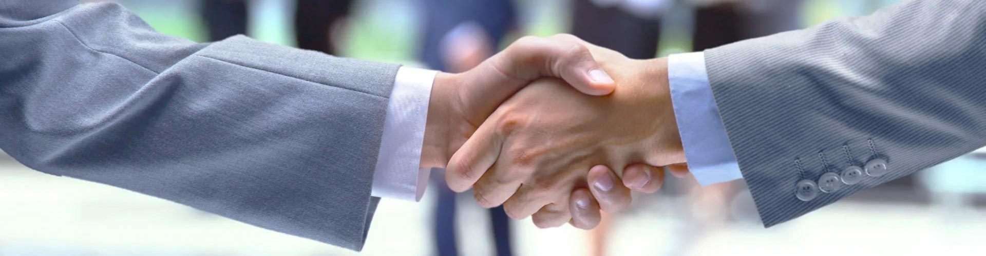 Свържете се с нас