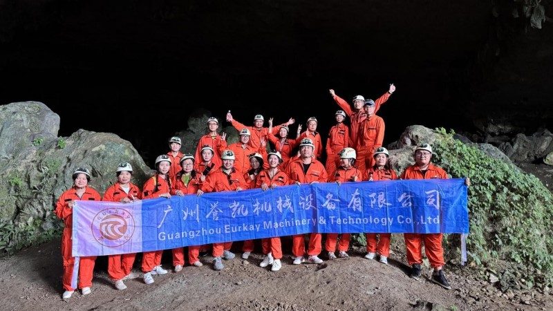 Ехо от дълбините на пещерата: Взаимна среща с природата и членовете на екипа